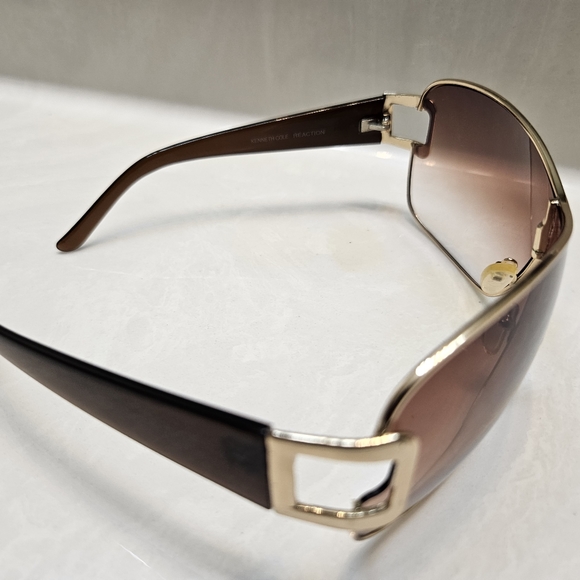 Authentic Kenneth Cole Reaction Shades - Picture 4 of 4